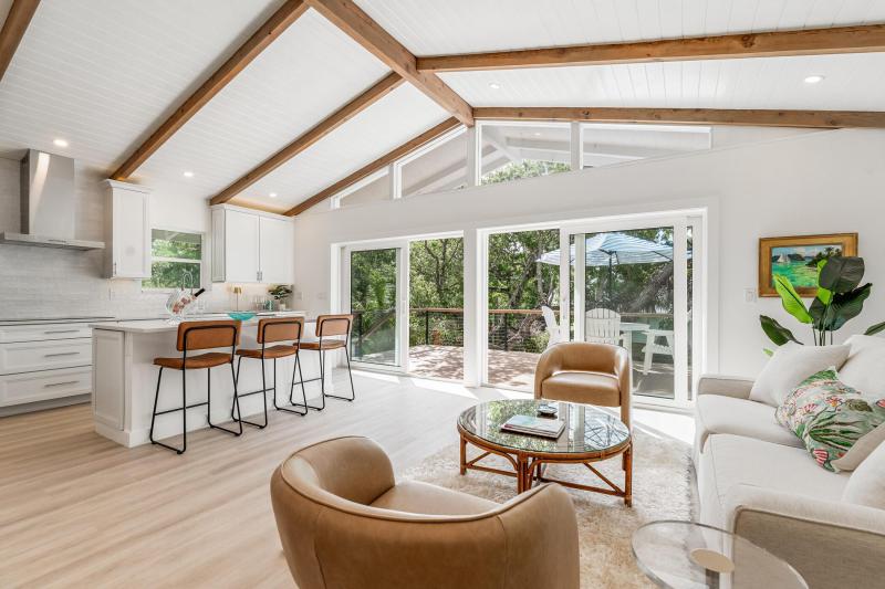  Single Family Homes Photo 11:  Vero Beach,  FL 32963