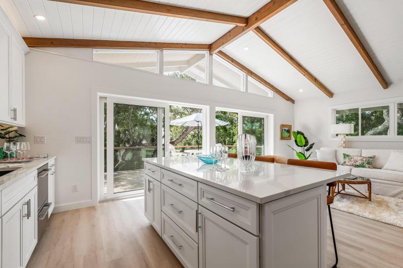  Single Family Homes Photo 16:  Vero Beach,  FL 32963