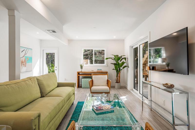  Single Family Homes Photo 3:  Vero Beach,  FL 32963