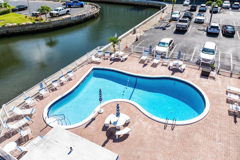  Condo & Townhome Photos