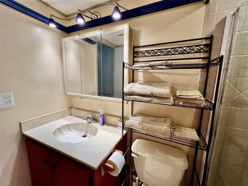  Condo & Townhome Photos