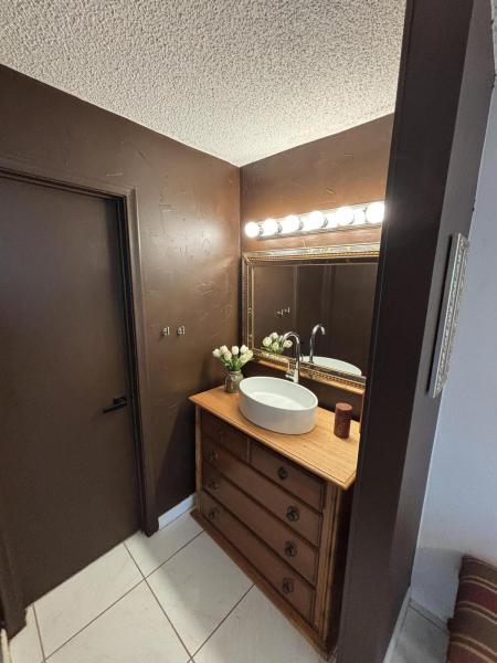  Condo & Townhome Photos