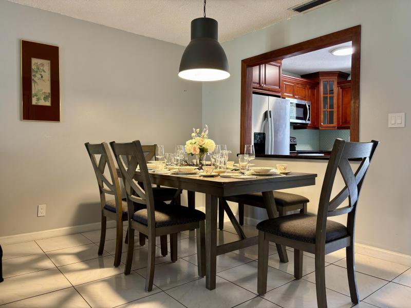  Condo & Townhome Photos