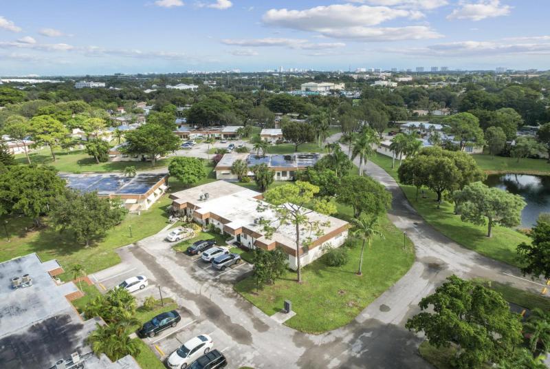  Condo & Townhome Photos
