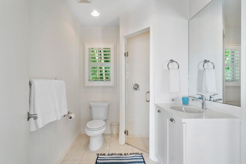  Single Family Homes Photo 13:  Palm Beach,  FL 33480