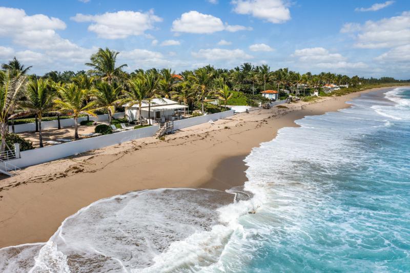  Single Family Homes Photo 23:  Palm Beach,  FL 33480