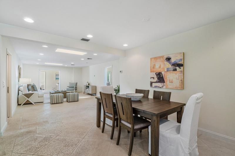  Single Family Homes Photo 6:  Palm Beach,  FL 33480