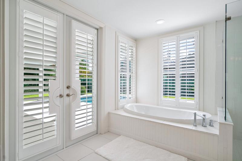  Single Family Homes Photo 9:  Palm Beach,  FL 33480