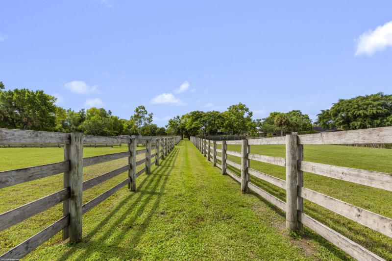  Single Family Homes Photo 19:  Wellington,  FL 33449
