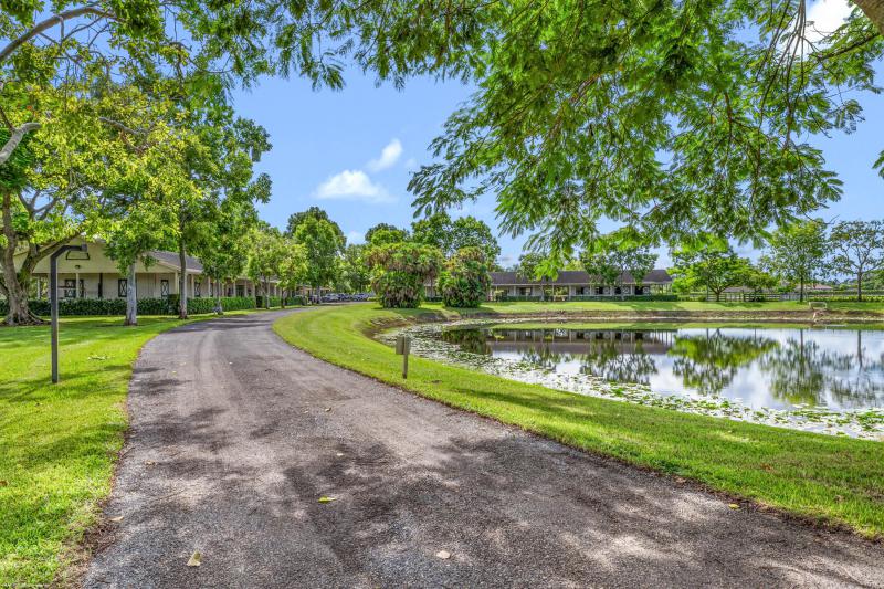  Single Family Homes Photo 3:  Wellington,  FL 33449