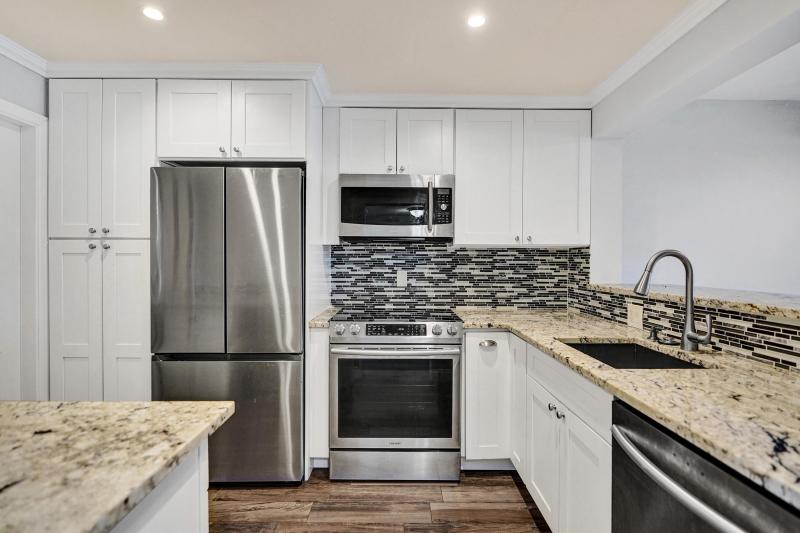  Condo & Townhome Photos