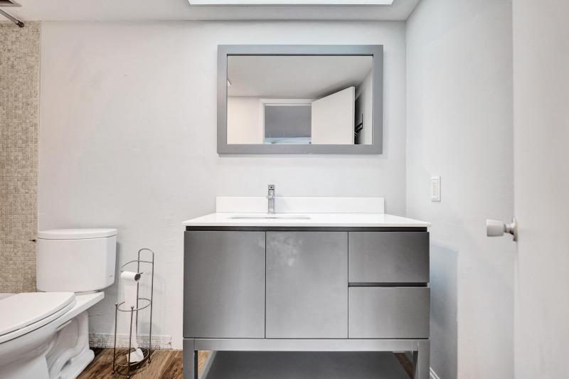  Condo & Townhome Photos