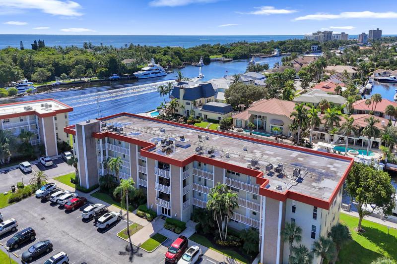  Condo & Townhome Photos