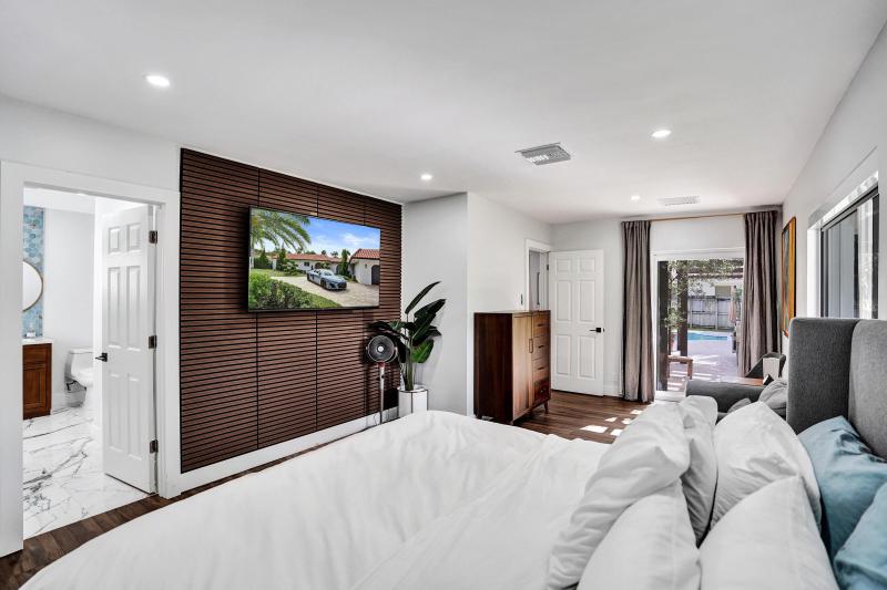  Single Family Homes Photo 12:  Deerfield Beach,  FL 33441