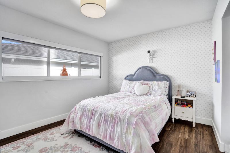  Single Family Homes Photo 18:  Deerfield Beach,  FL 33441