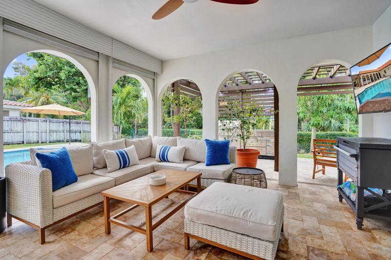  Single Family Homes Photo 29:  Deerfield Beach,  FL 33441