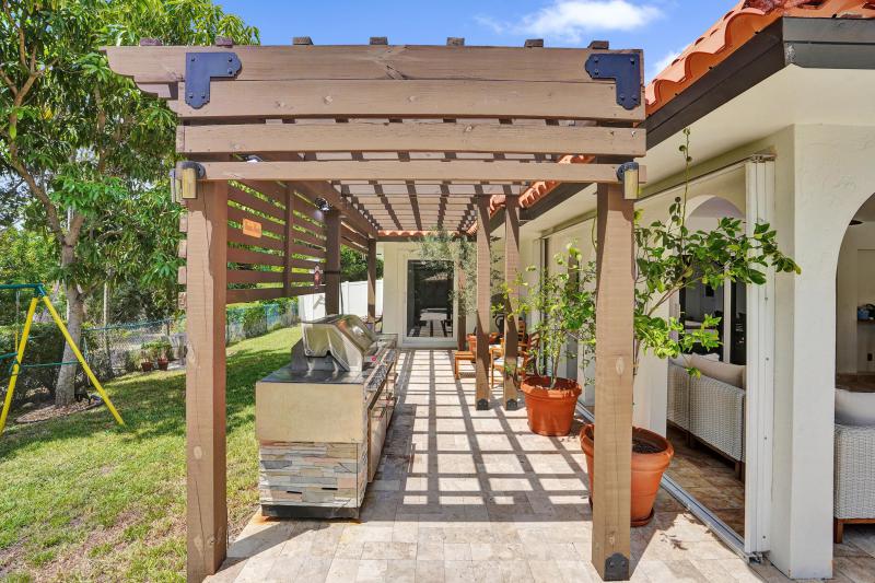  Single Family Homes Photo 31:  Deerfield Beach,  FL 33441