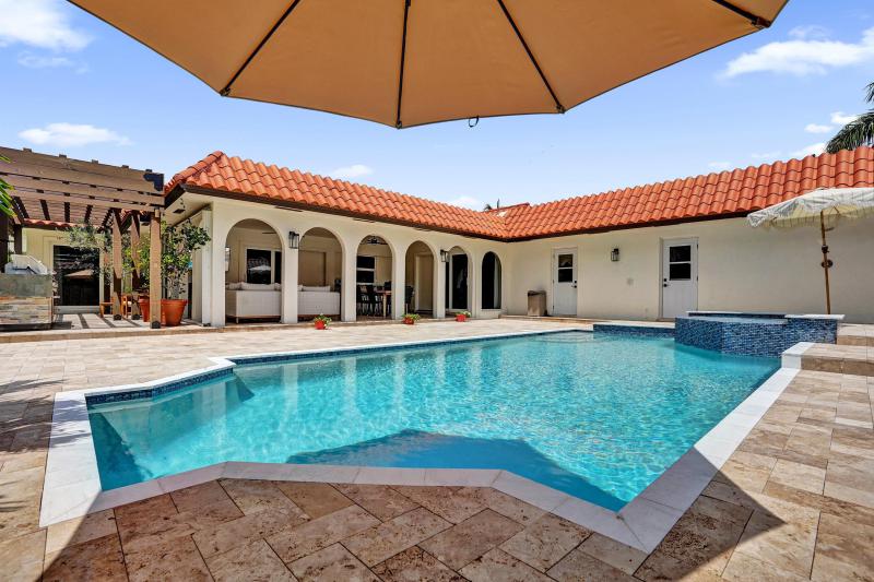  Single Family Homes Photo 32:  Deerfield Beach,  FL 33441