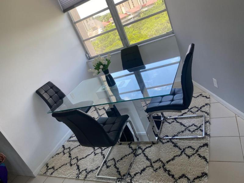  Condo & Townhome Photos