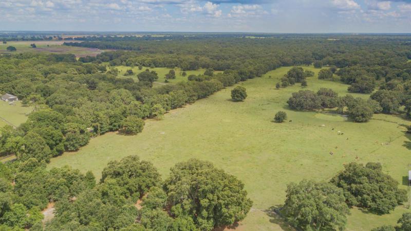  Commercial & Industrial Land Images 