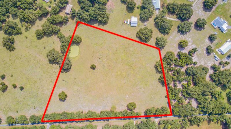  Commercial & Industrial Land Images 