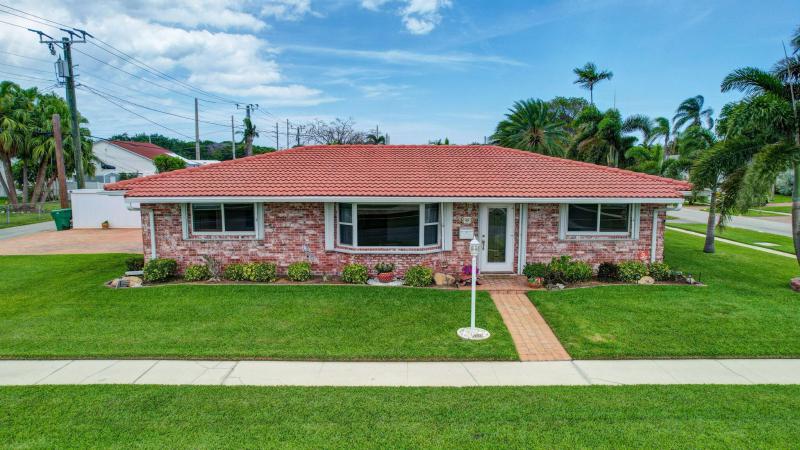 First Photo for Home For Sale at 401 SE 3rd Dania Beach, FL. 33004