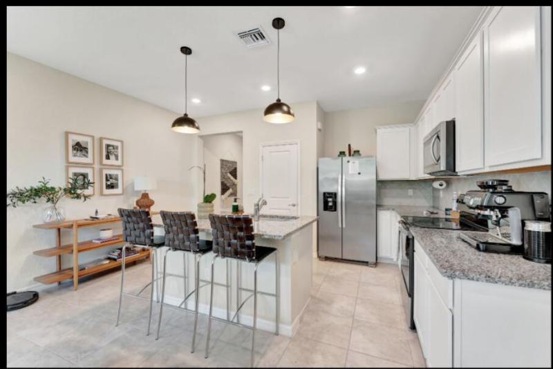  Condo & Townhome Photos