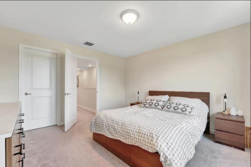 Condo & Townhome Photos