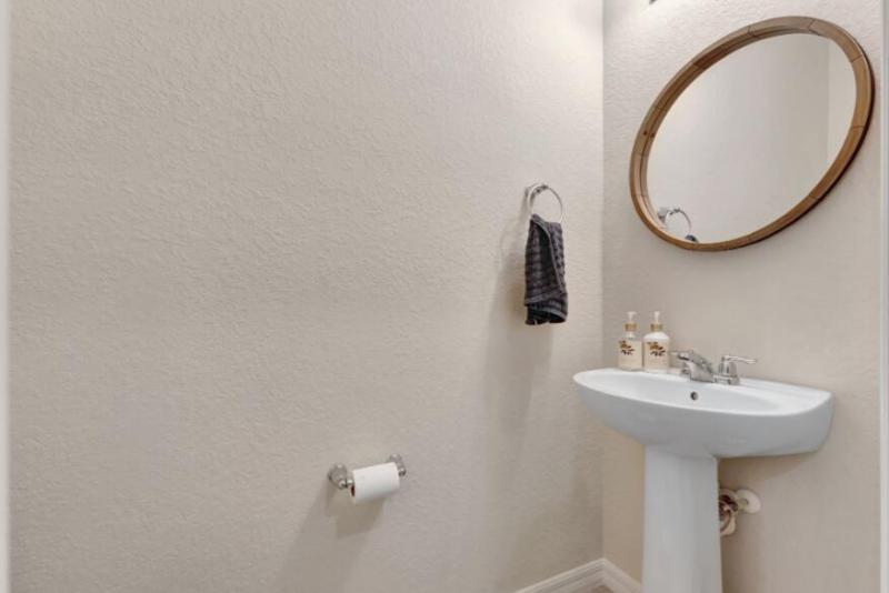  Condo & Townhome Photos