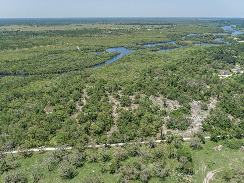  Commercial & Industrial Land Images 