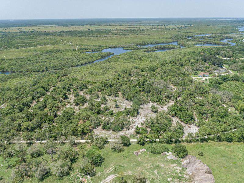  Commercial & Industrial Land Images 