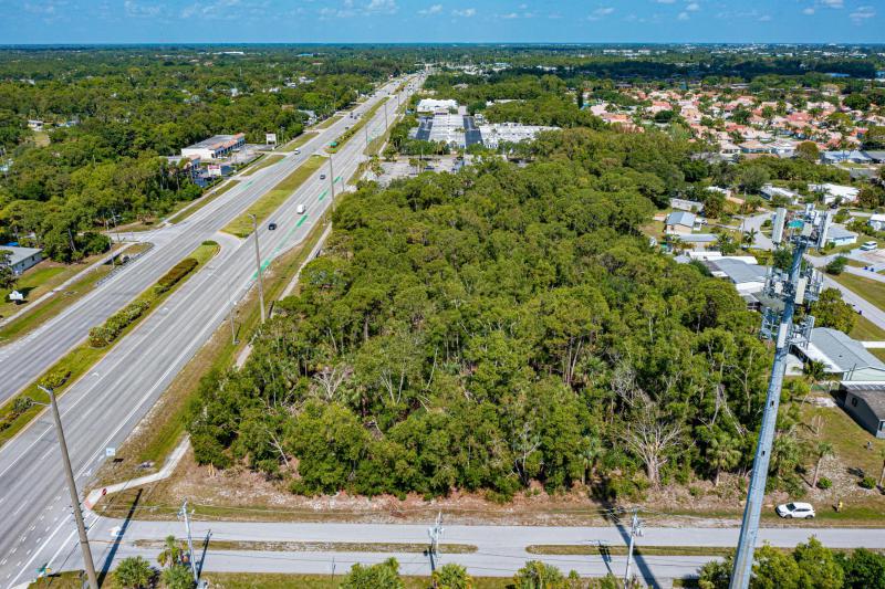  Commercial & Industrial Land Images 