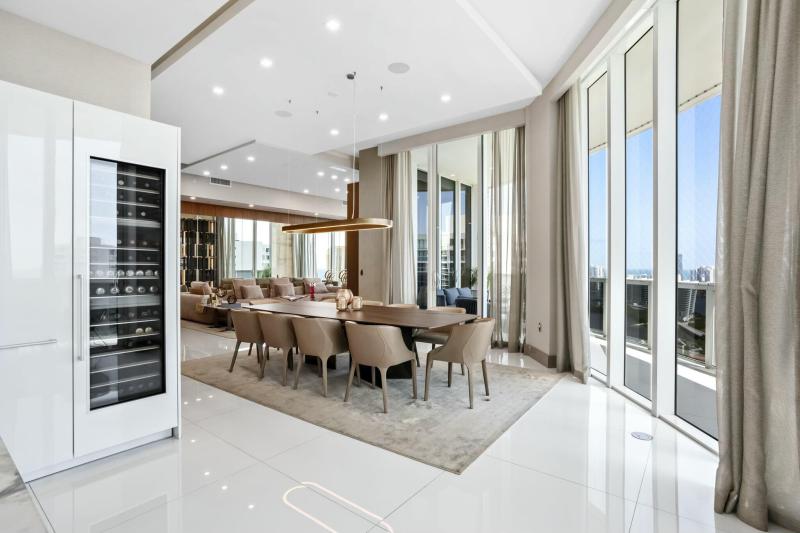  Condo & Townhome Photos