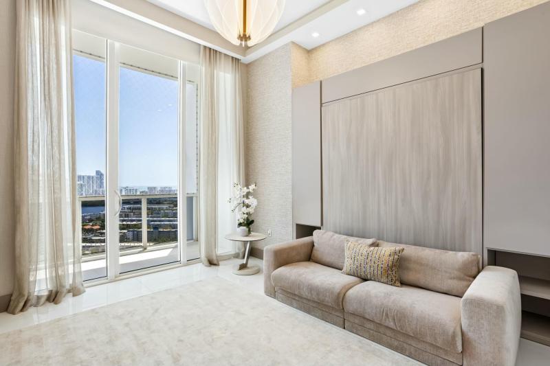  Condo & Townhome Photos