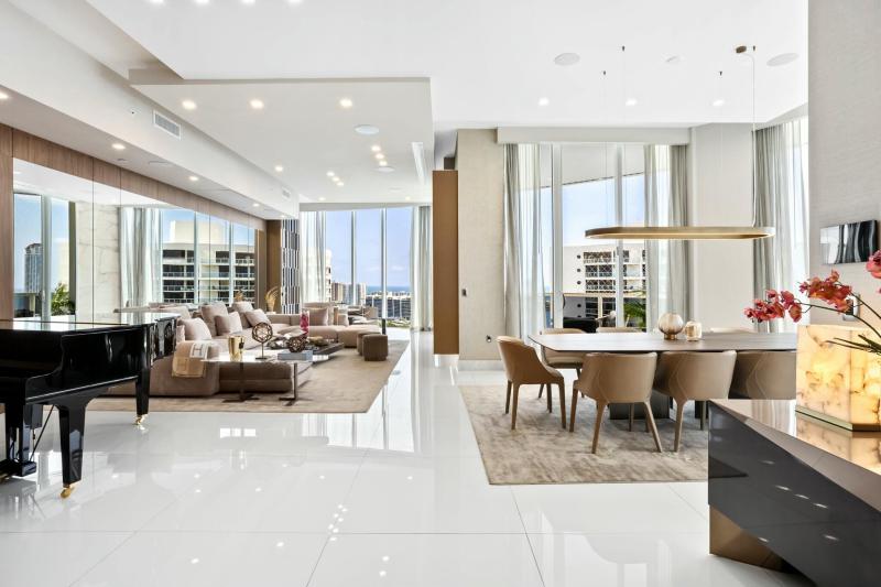  Condo & Townhome Photos