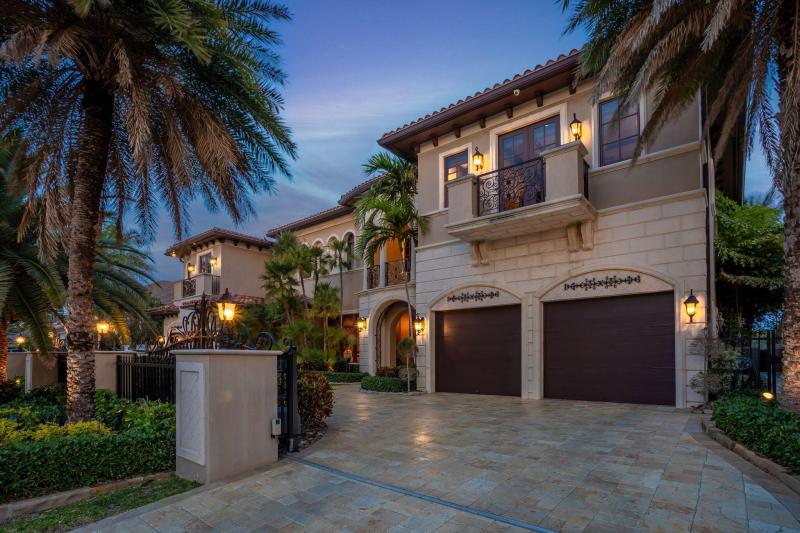  Single Family Homes Photo 148:  Lighthouse Point,  FL 33064