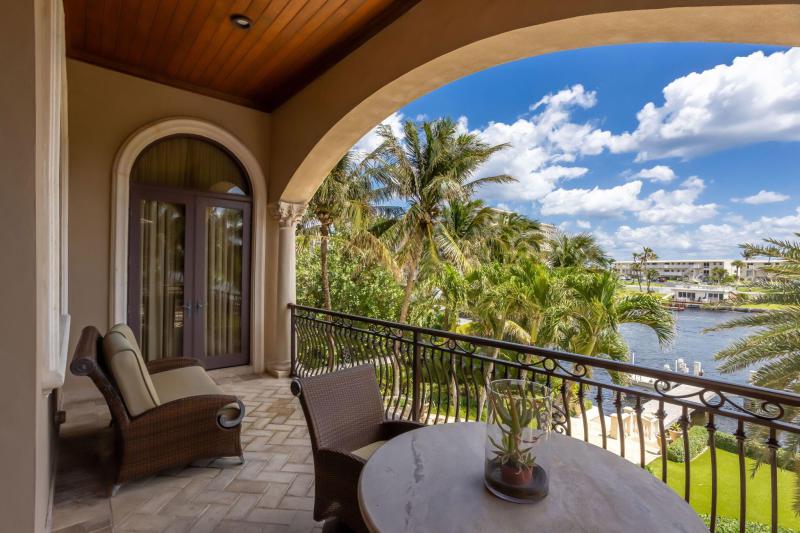  Single Family Homes Photo 70:  Lighthouse Point,  FL 33064