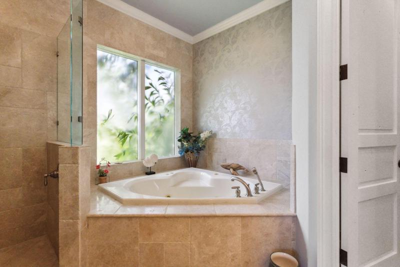  Single Family Homes Photo 77:  Lighthouse Point,  FL 33064