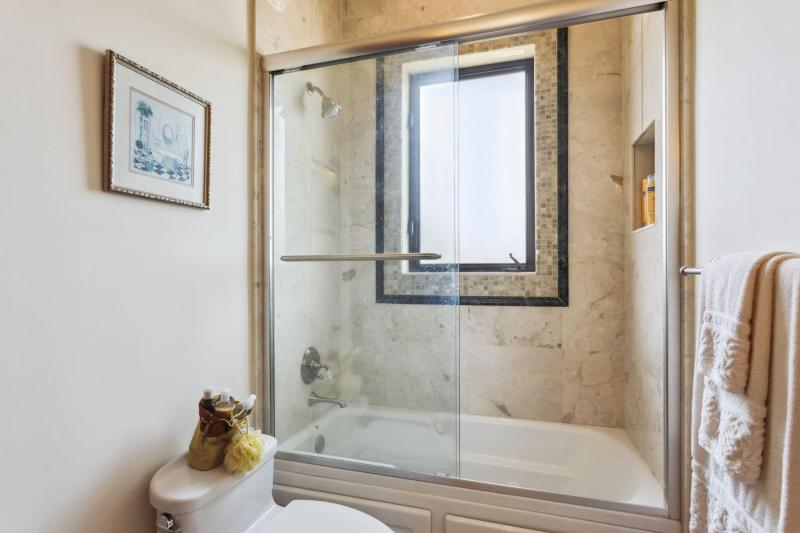  Single Family Homes Photo 83:  Lighthouse Point,  FL 33064