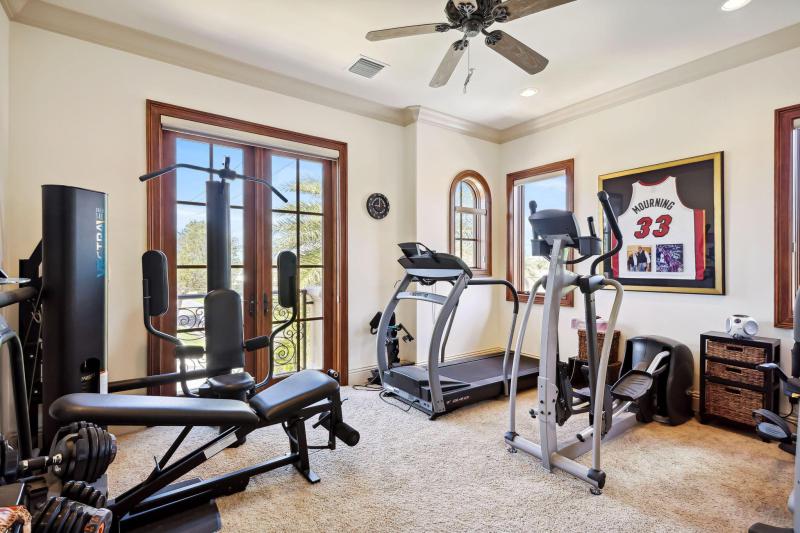  Single Family Homes Photo 90:  Lighthouse Point,  FL 33064