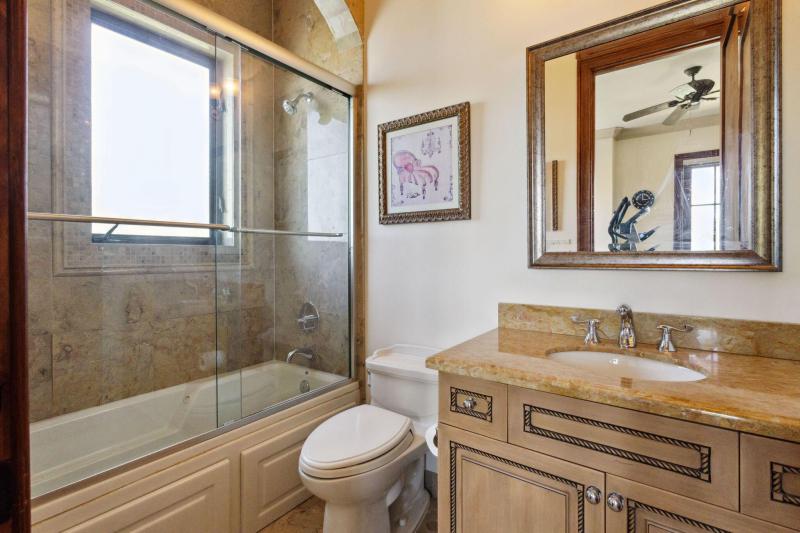  Single Family Homes Photo 94:  Lighthouse Point,  FL 33064