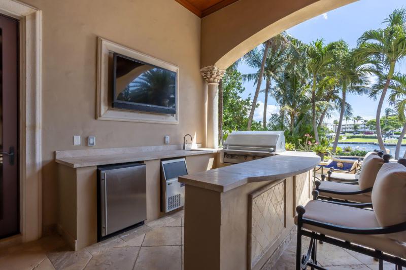  Single Family Homes Photo 98:  Lighthouse Point,  FL 33064