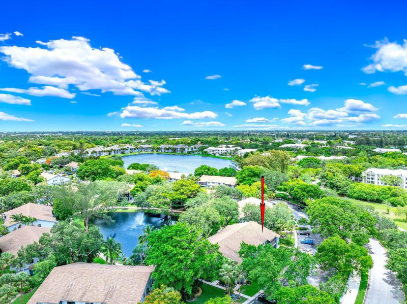  Condo & Townhome Photos