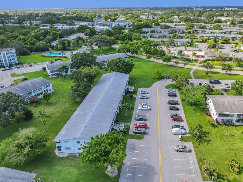  Condo & Townhome Photos