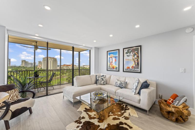  Condo & Townhome Photos