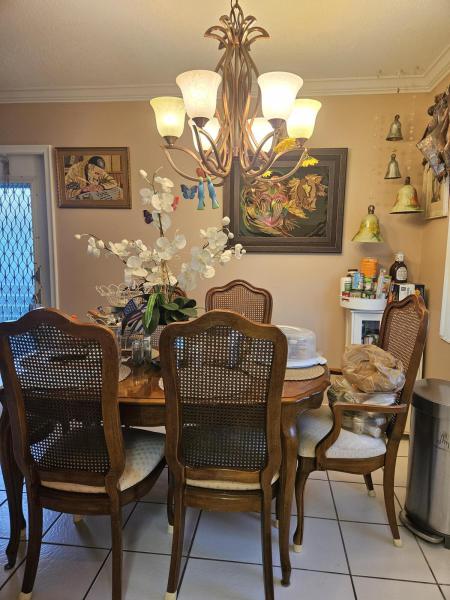  Condo & Townhome Photos