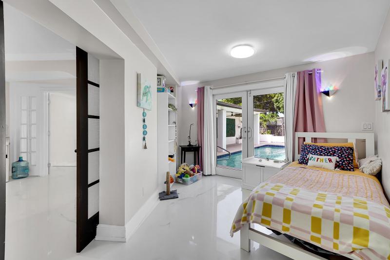 Duplex, Triplex and Fourplex Images