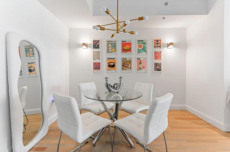  Condo & Townhome Photos