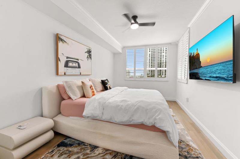  Condo & Townhome Photos