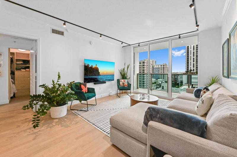  Condo & Townhome Photos